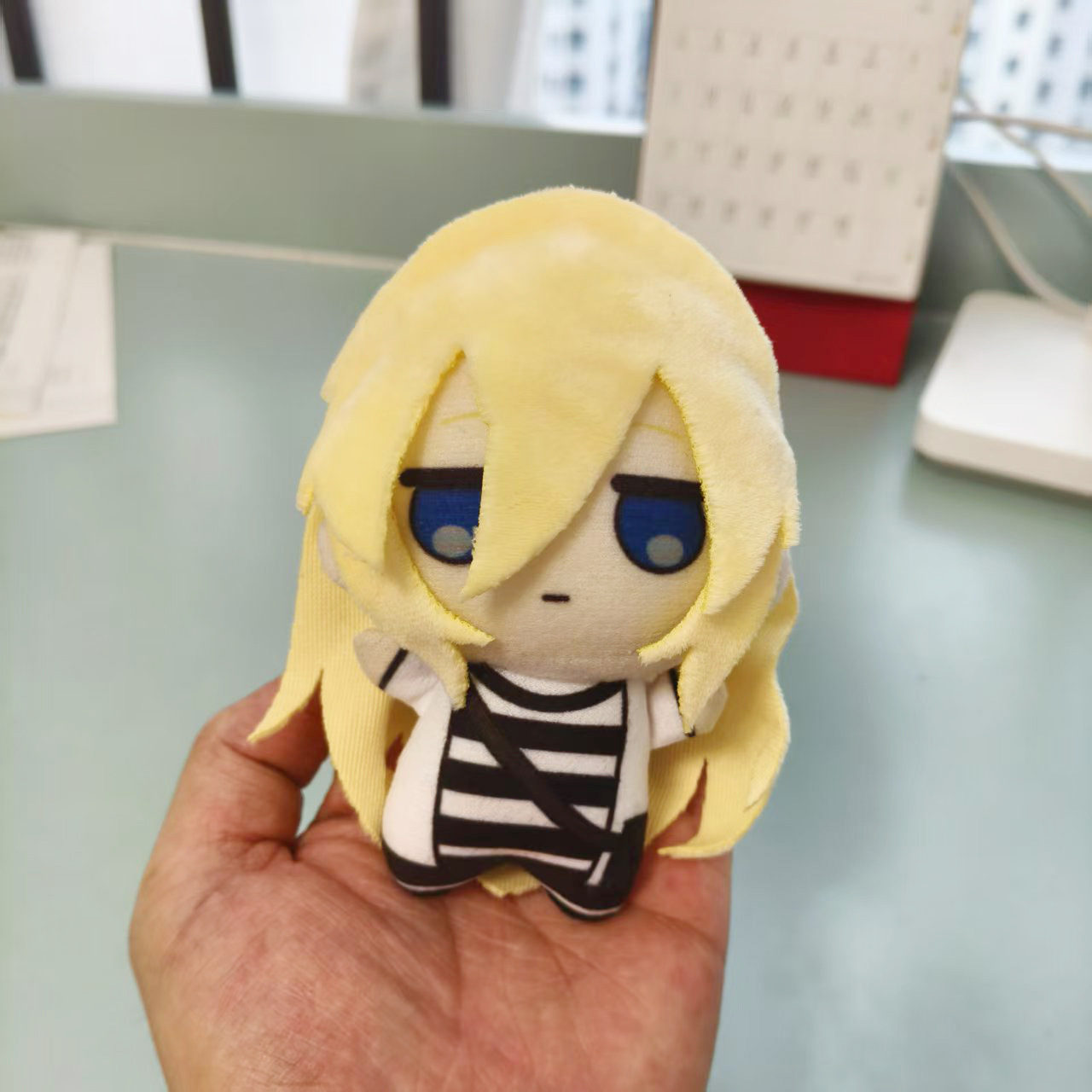 10 センチメートルアニメぬいぐるみ天使レイチェル・ガードナ - Anime Cosplay Sus のレビューと価格