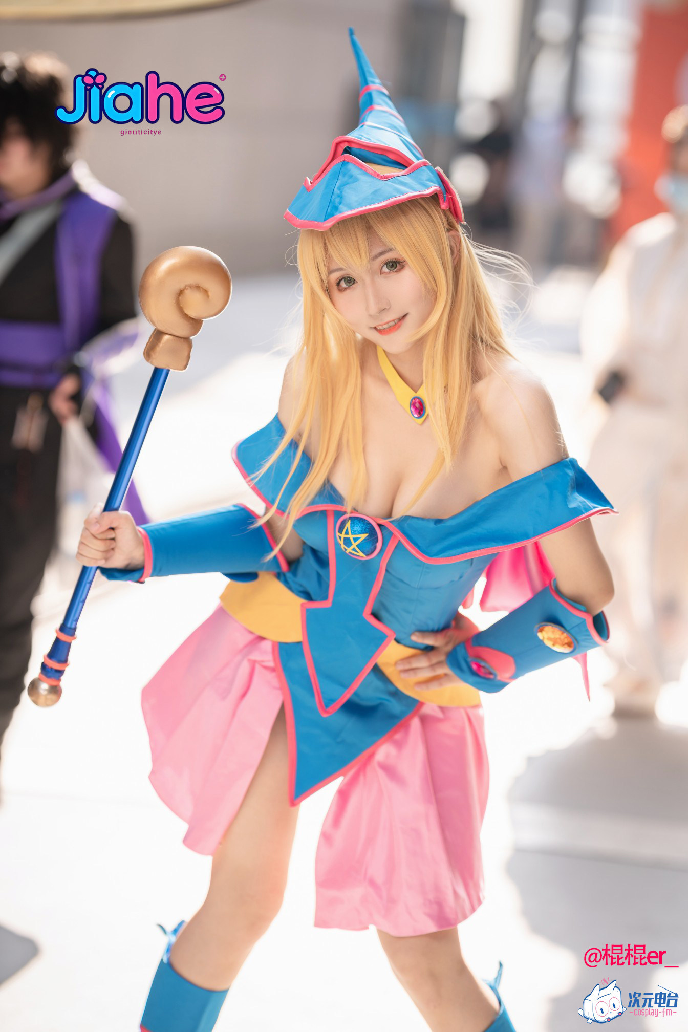 ダークマジシャンガールアニメ遊戯王コスプレ衣装帽子付き女性の - Anime Cosplay Girl Costume のレビューと価格